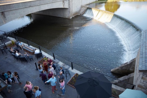 Farmer's Creekside Tavern & Inn image 9